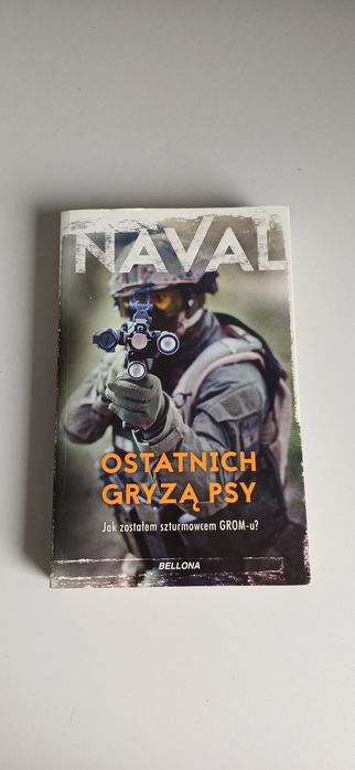 Naval Ostatnich gryza psy