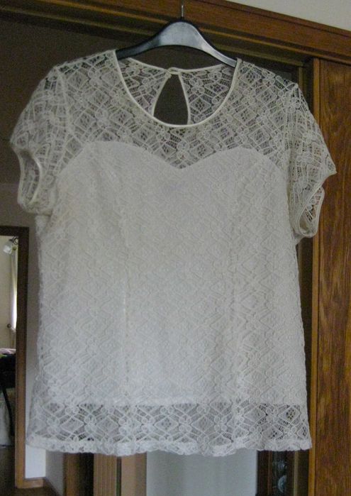 Blusa de Renda Elegante Cor Pérola XL