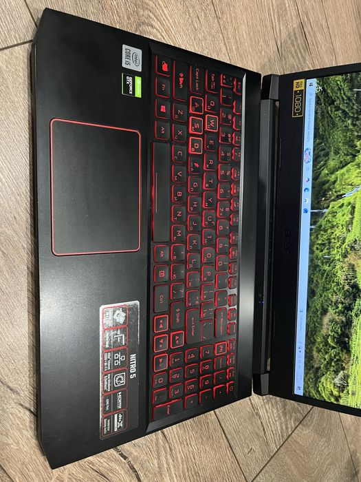 Acer Nitro I5 10500H 6x4.5GHz/15.6/GTX1650Ti