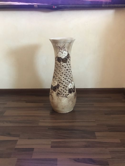 Ваза напольная.