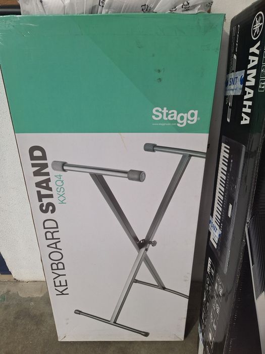 Vendo Teclado Yamaha PSR-E-463 como novo!