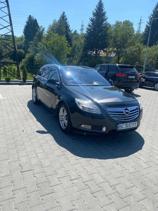 Продам машину Opel insignia 2010 р