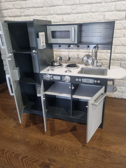 Kuchnia drewniana dla dzieci