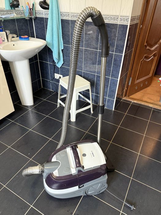 Пилосос миючий Bosch Wet&dry BWD41740