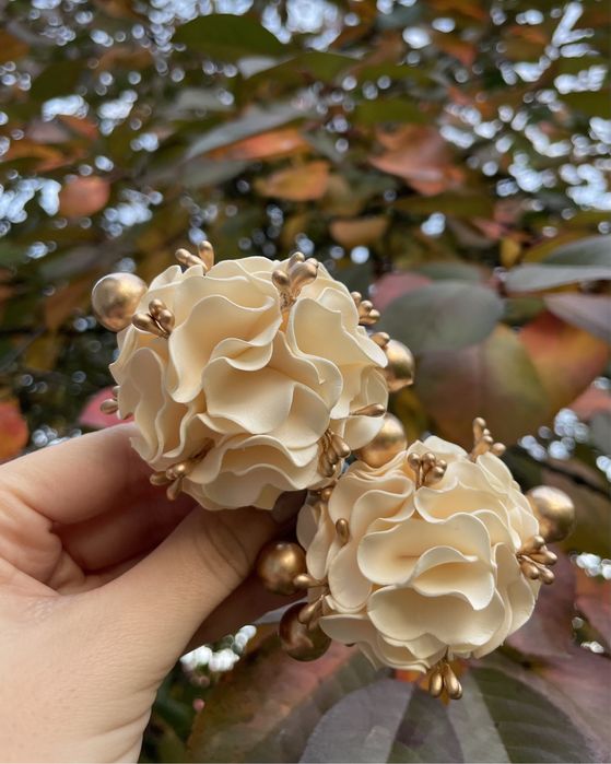 Заколки на волосся