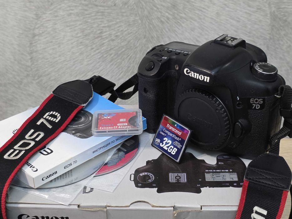 Canon 7D + CF 32Gb + сумка