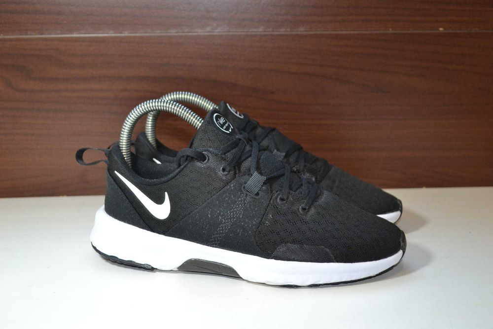 nike city trainer 3 кроссовки 37.5р оригинал