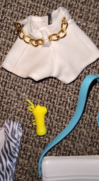 Roupa e acessórios Barbie