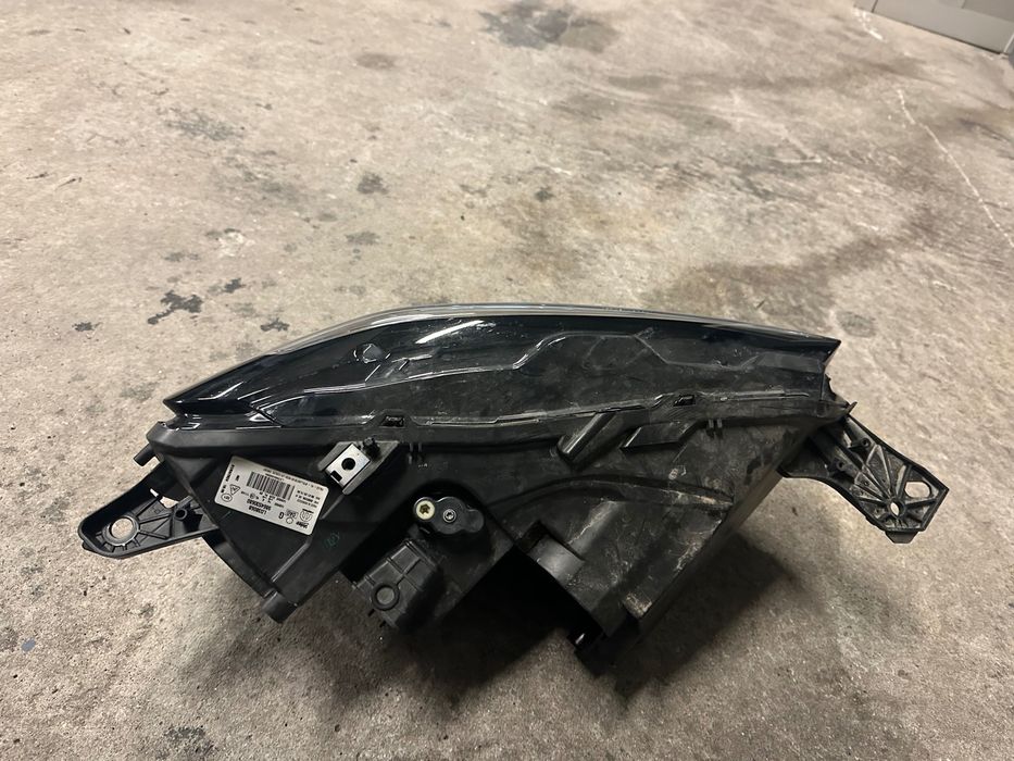 Ótica Esquerda Citroen Berlingo Novo modelo