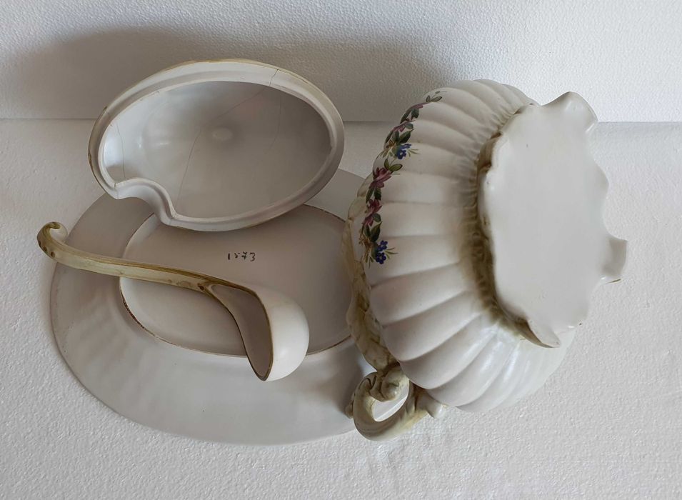 Soberba Terrina em cerâmica antiga - Anos 60/70