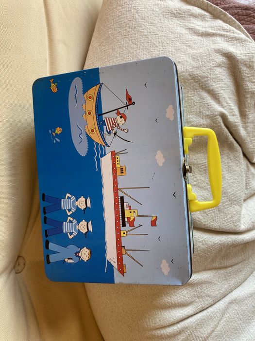 Children's lunch box in tin64740548036483122