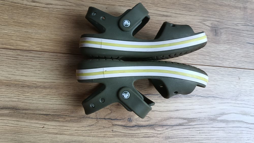 Sandały Crocs J2