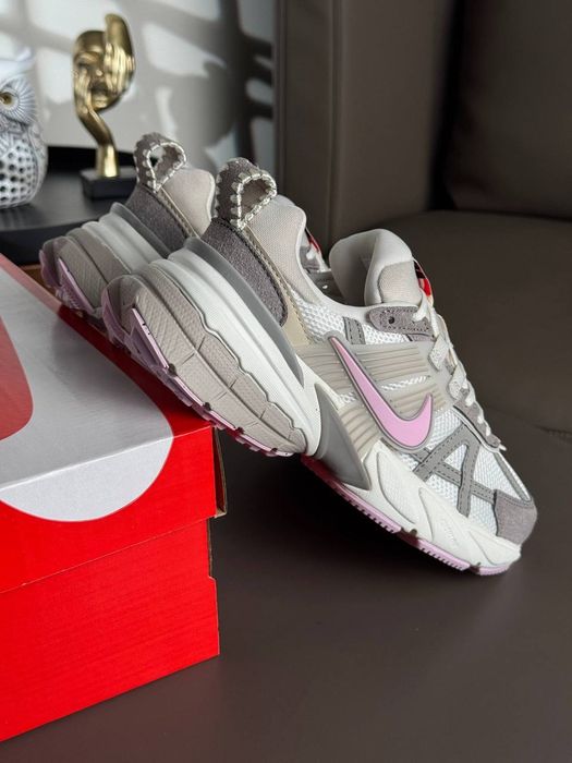 Жіночі кросівки Nike V2K Run White Grey Beige женские кроссовки найк