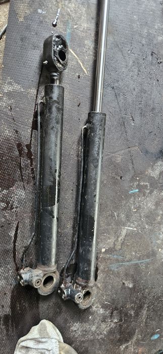 Siłowniki hydrauliczne