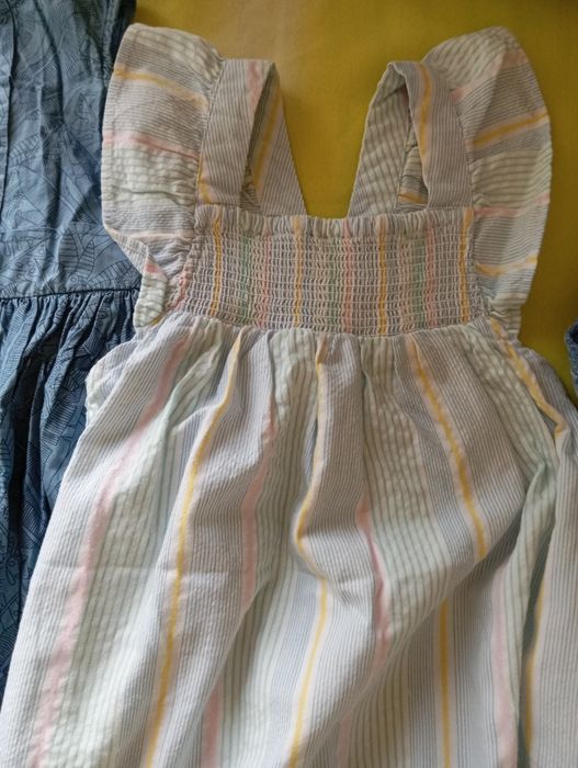 2 vestidos verão 4/5 anos