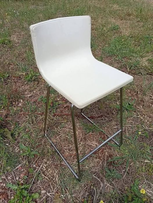 Cadeira de pé alto