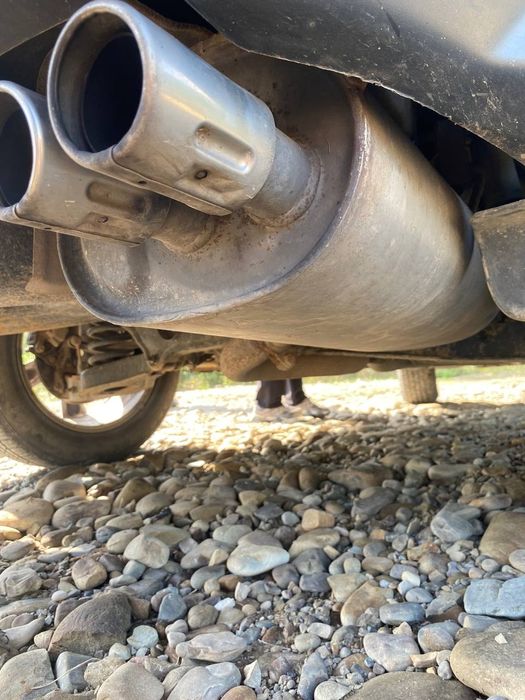 Продам авто в доброму  стані всі питання за телефоном