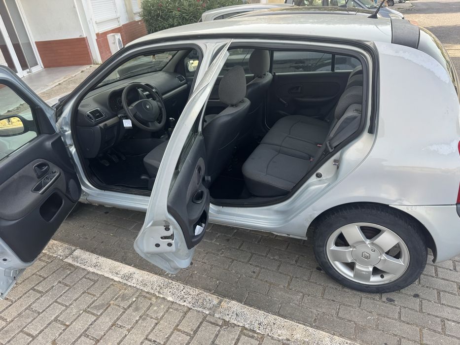 Clio  ano 2003 dci