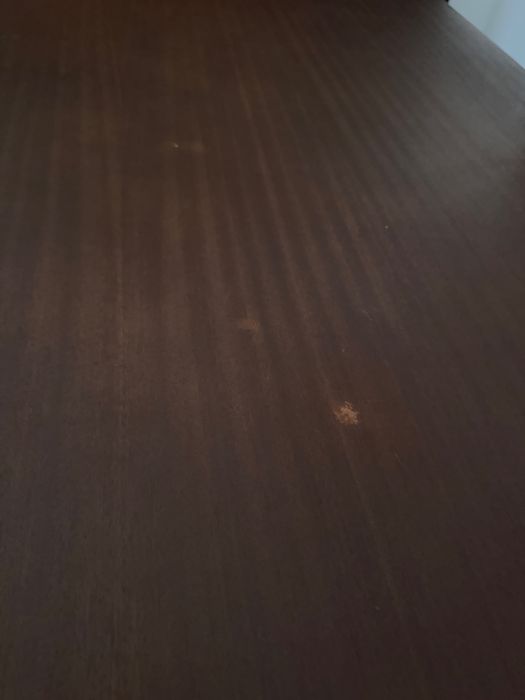 Mesa de jantar de madeira + cadeiras
