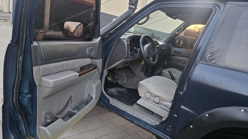 Nissan Patrol Y61
