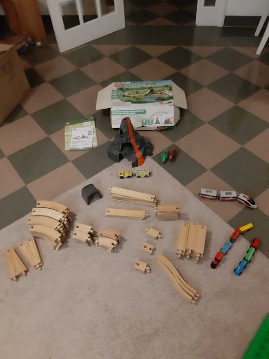 Pista de madeira comboios/carrinhos IKEA/LIDL