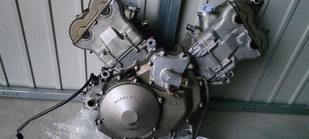 Silnik Honda VTR 1000 SP2 / SP 1 RC45 nie CBR
