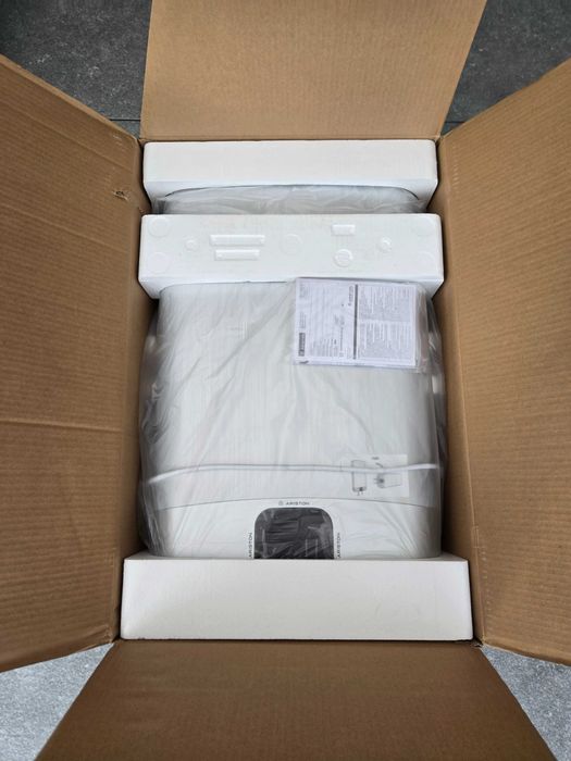 Ariston Velis Evo Plus 50 Elektryczny pojemnościowy podgrzewacz wody