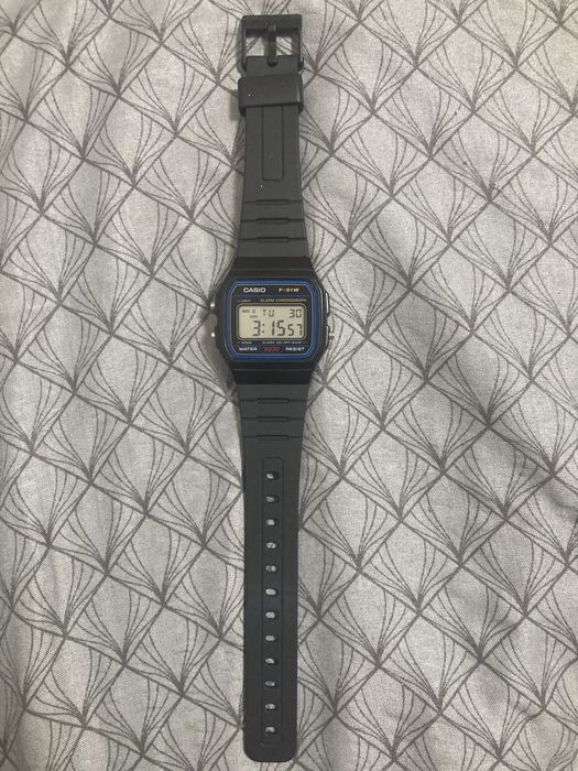 Продам часы casio