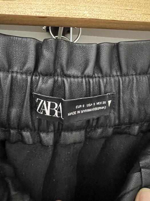 Шкіряні брюки zara