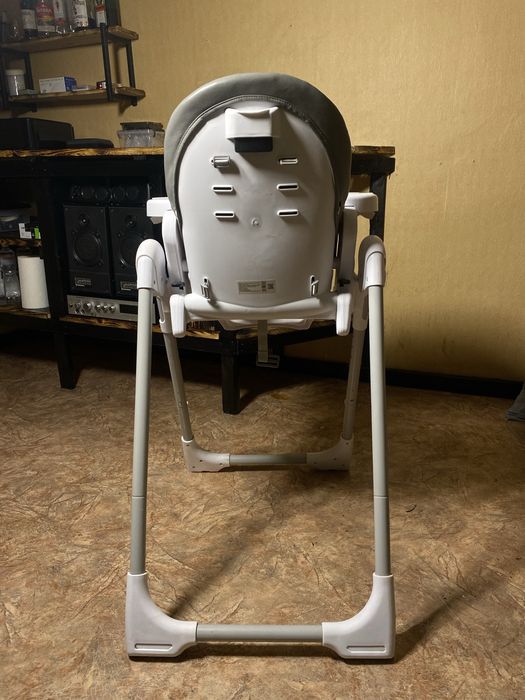 Дитячій стілець для голування