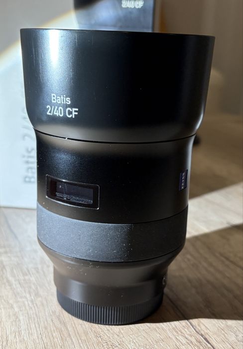 Carl Zeiss Batis 40mm f2.0 Igła
