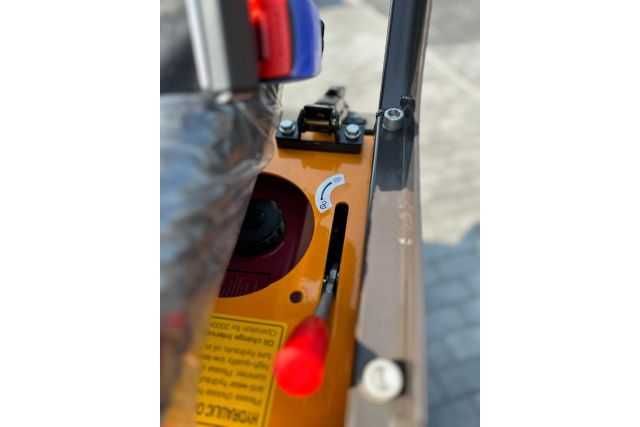 Гусеничний міні екскаватор NEX XN10 Rhinoceros