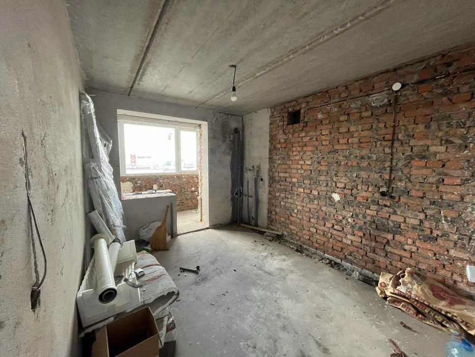 Трикімнатна в новому обжитому будинку Виставка