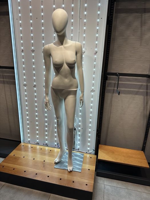 Манекени/ Манекен чоловічий/ манекен жіночий/ напівманекен
