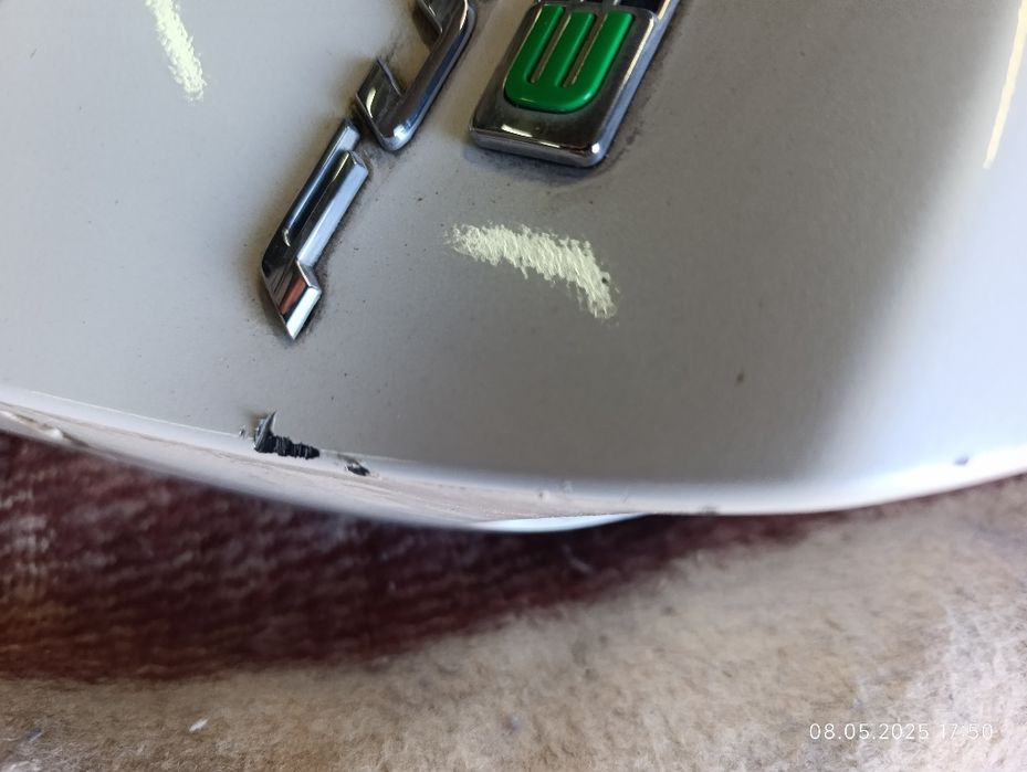 Накладка крышки  багажника   форд фьюжн