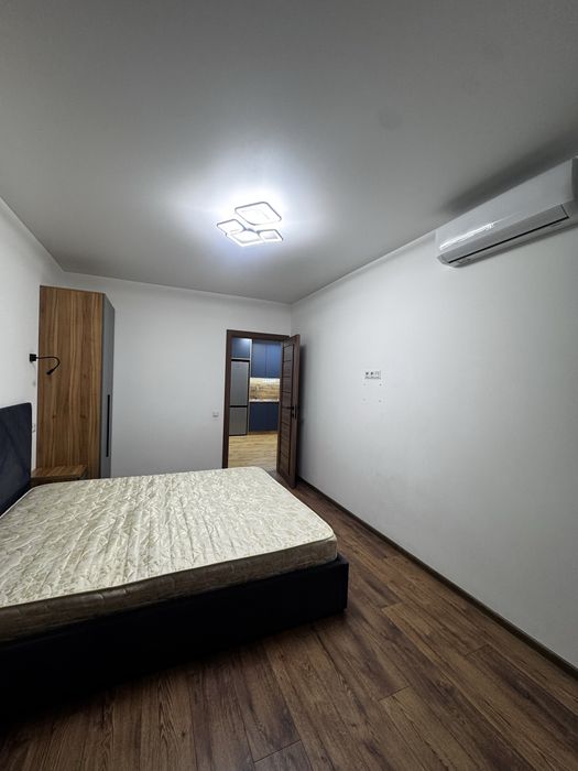 Продам квартиру Варшавський Плюс 70м 2к Виговського Змієнка Олеся