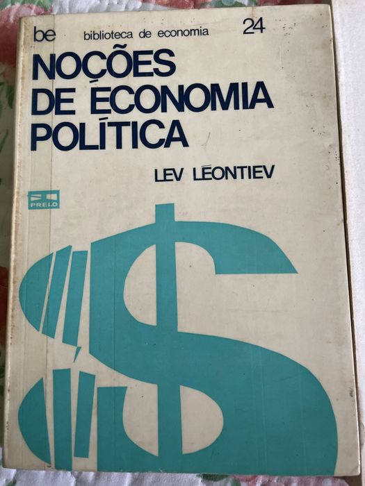 Lote 2 livros de Economia Política
