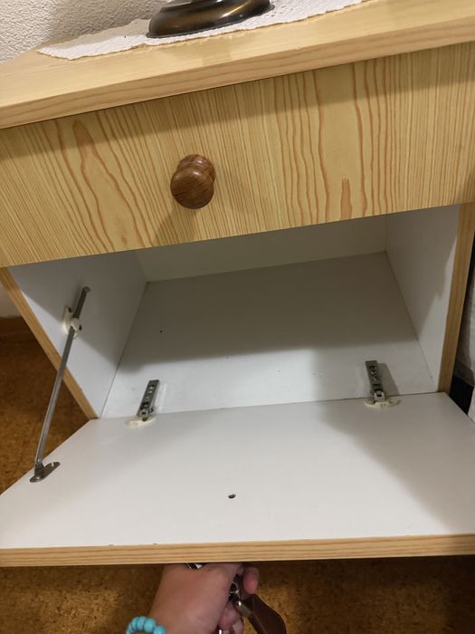 Cama de casal em ferro com moveis
