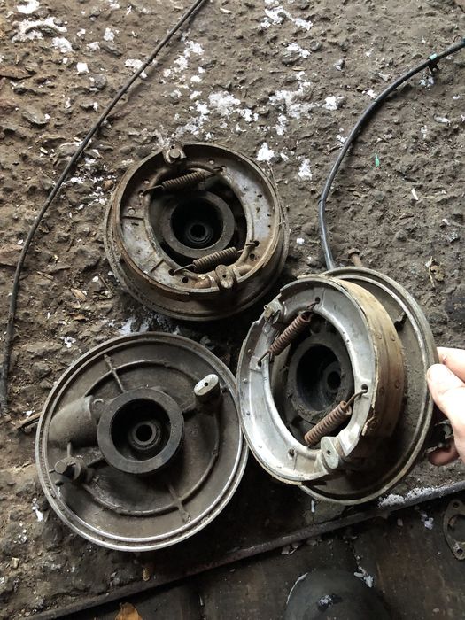 Передні тормозні барабани Иж Планета Юпитер