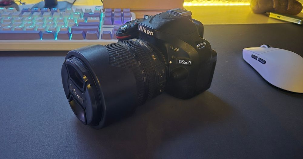 Nikon d5200 kit обектив 18-105