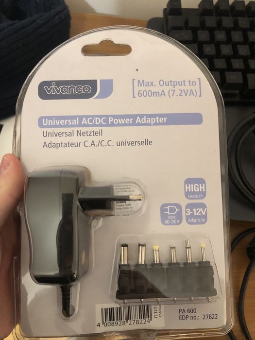 Universal AC/DC Power Adapter