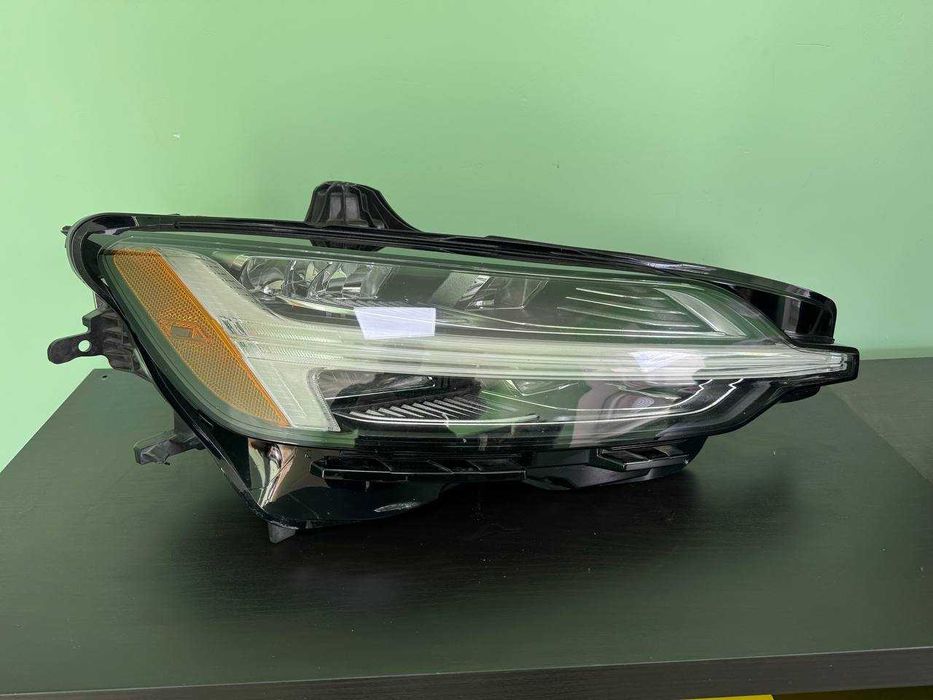 Фара права FULL LED VOLVO S60 V60 USA США америка