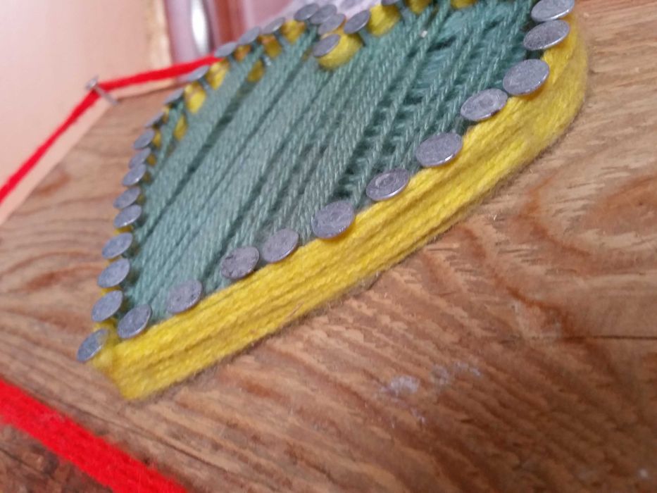 Obraz Na Drewnie z Włóczki Serce