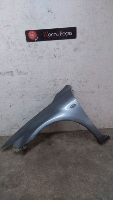 Guarda Lamas Esq Mazda 6 Três Volumes (Gg)