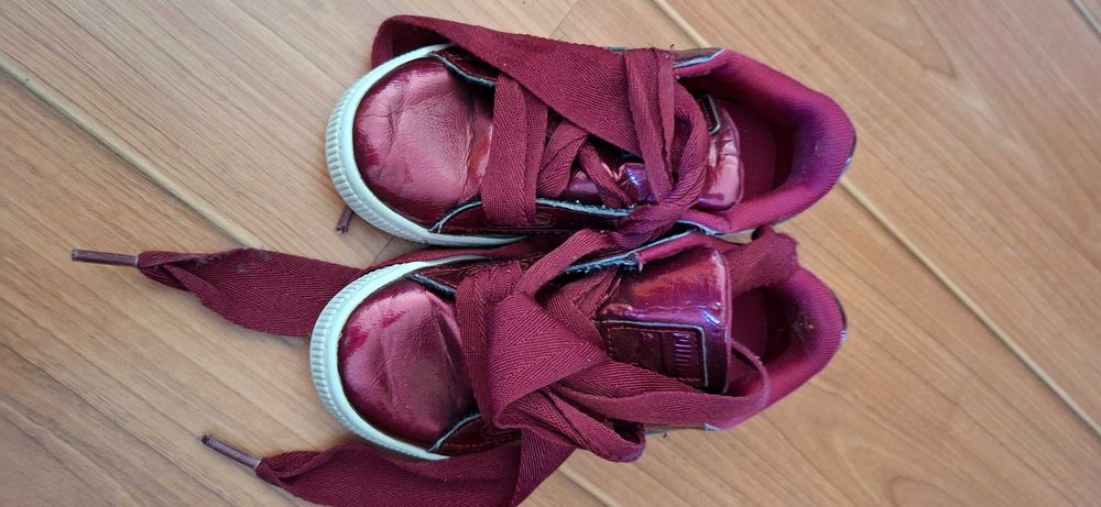 Vendo diverso calçado criança