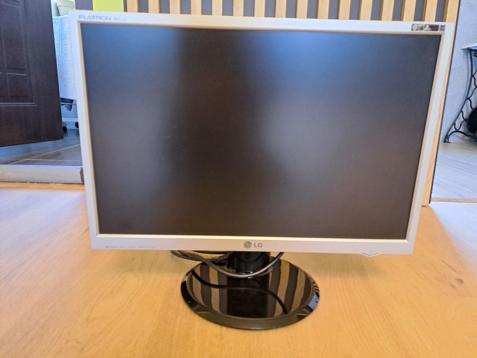 Monitor LG l226wtq