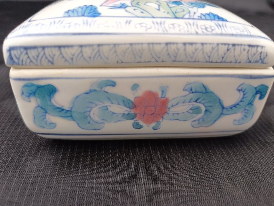 Ceramiczna szkatułka