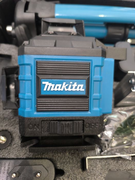 Акція!Лазерний рівень 4d - Makita + штатив 100см