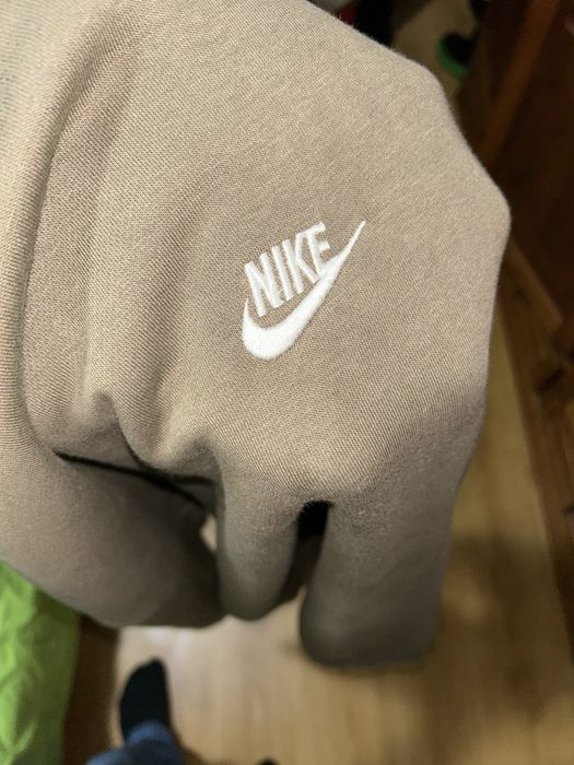 Camisola nike castanha