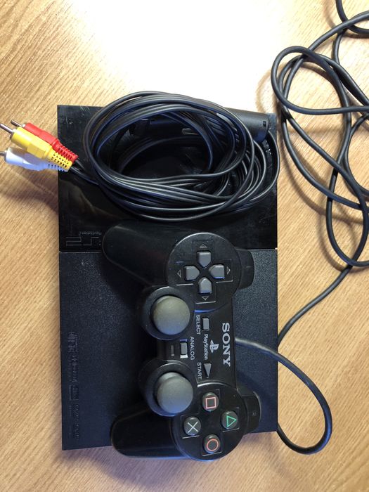 Sony playstation 2 slim 9000. Справна.